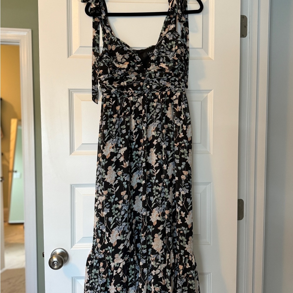 Lulu's Black and Cream Floral Maxi Dress